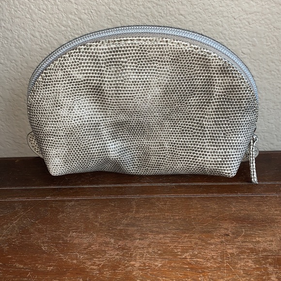NWOT Stone-Colored Snake Print Makeup Bag *2 for $5* - Picture 2 of 8